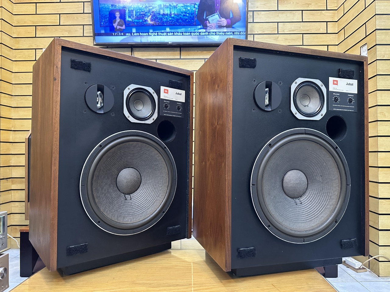 Đánh Giá Loa JBL L65 Jubal - Kỳ Quan Âm Thanh Từ Mỹ - TienDungAudio